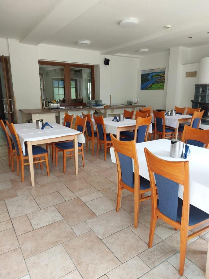 Hotel Vltava Frymburk Buitenkant foto